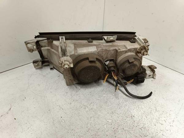 PHARE DROIT SKODA OCTAVIA -09/2000 - Vue 2